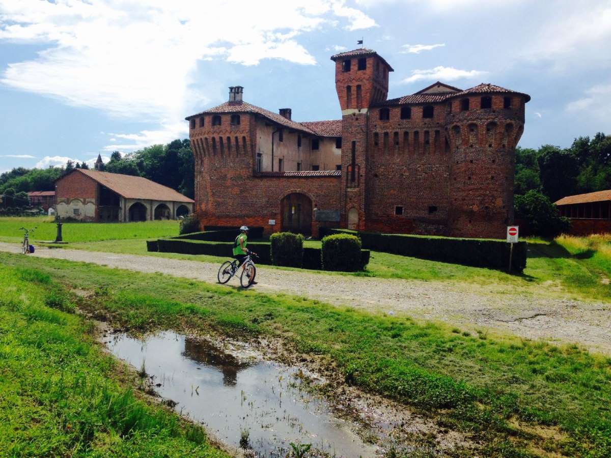 Castello di Proh Briona NO ph Antonella Sebastiani